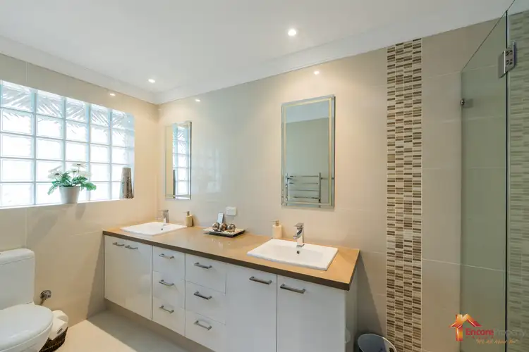 Fifth view of Homely house listing, 10 Rutherford Square, Orelia WA 6167