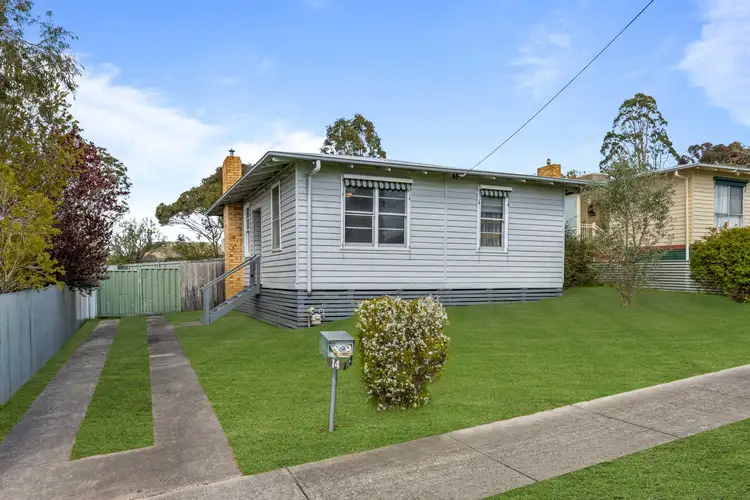 14 Montgomery Street, Ararat VIC 3377