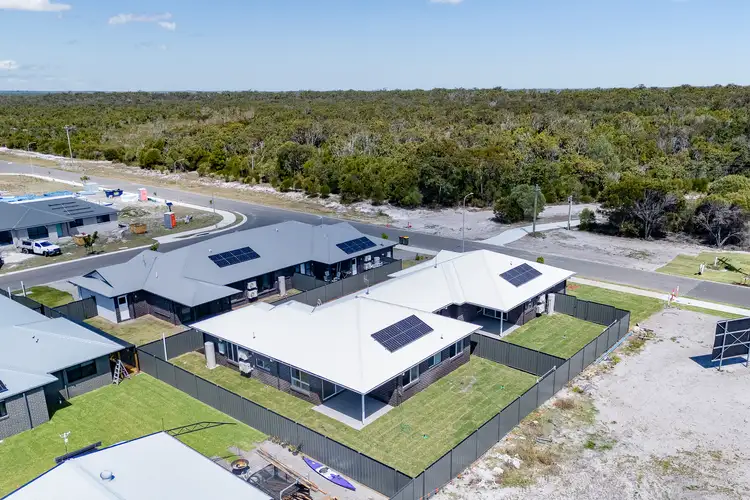 2/97 Frizzells Road, Woodgate QLD 4660