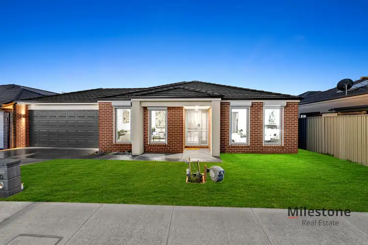 40 Stark Circuit, Cranbourne East VIC 3977