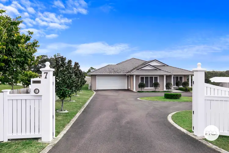 7 Wagtail Way, Oakhurst QLD 4650