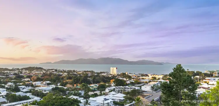 1/13 Hillside Crescent, Townsville City QLD 4810