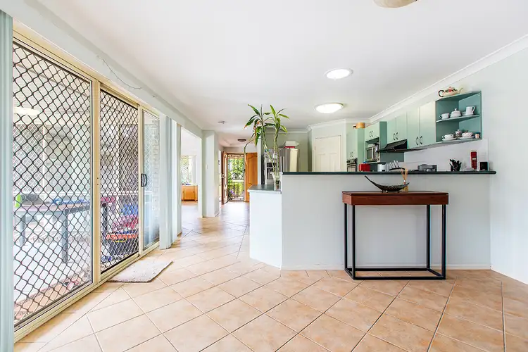 1 Alpena Close, Carindale QLD 4152