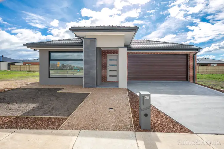 25 Montego Boulevard, Sunbury VIC 3429