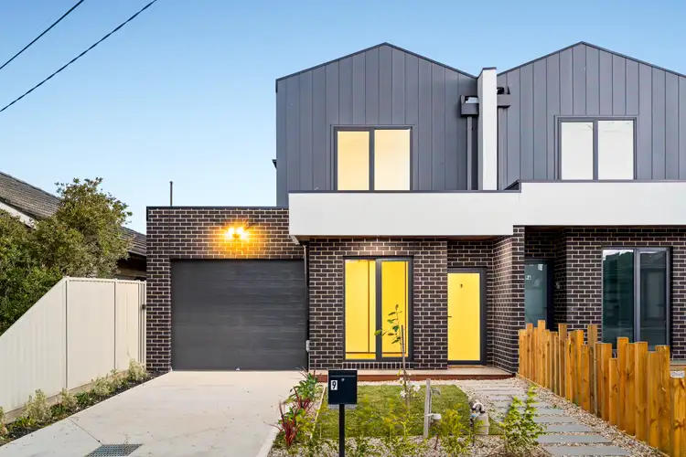 9 Corrigan Avenue, Brooklyn VIC 3012