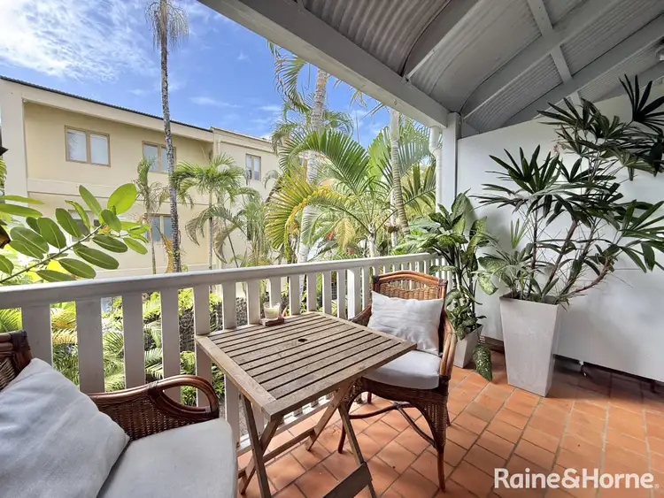 68 Macrossan Street (Coral Sea Villas)