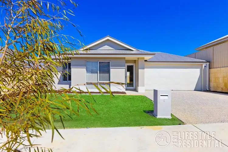4 Damsel Way, Two Rocks WA 6037