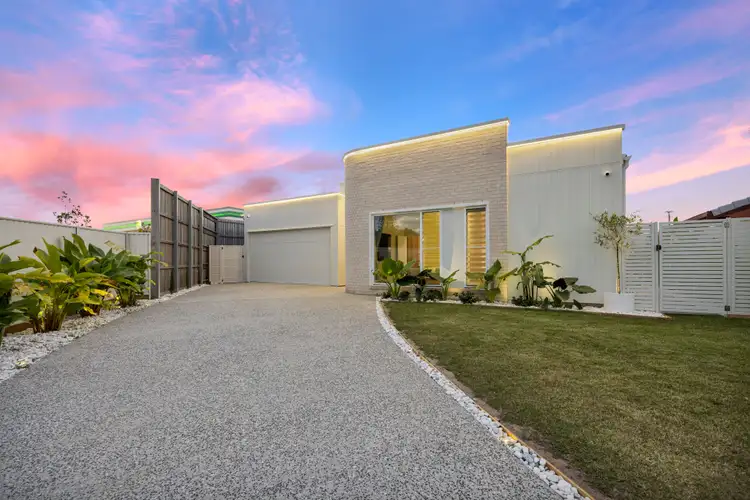 11 Kookaburra Crescent, Bokarina QLD 4575