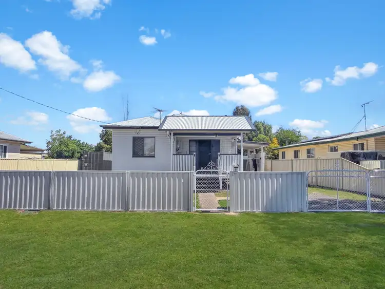 52 MORETON STREET, Dalby QLD 4405