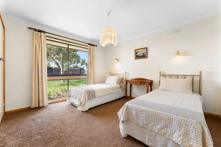Fifth view of Homely house listing, 8 Sixth Avenue, Chelsea Heights VIC 3196