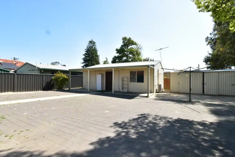 8A Faversham Street, Beckenham WA 6107