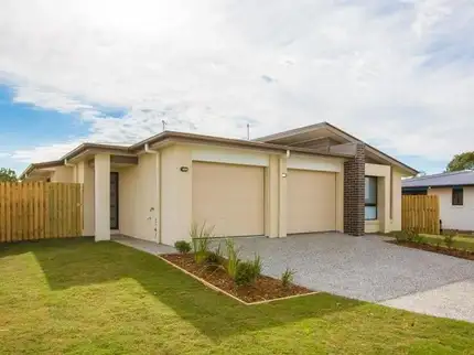 2/40 Azure Street, Rosewood QLD 4340