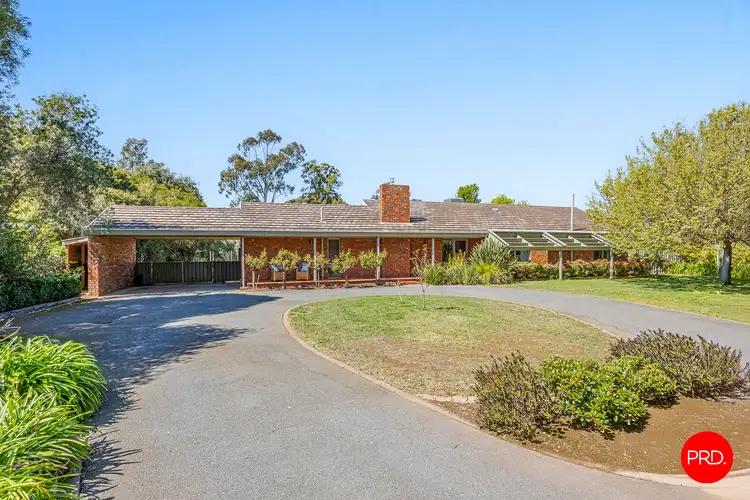 15 Dean Drive, Kialla VIC 3631