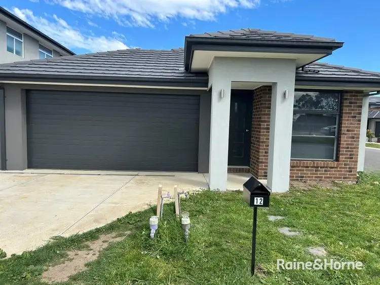 12 Gecko Crescent, Clyde North VIC 3978