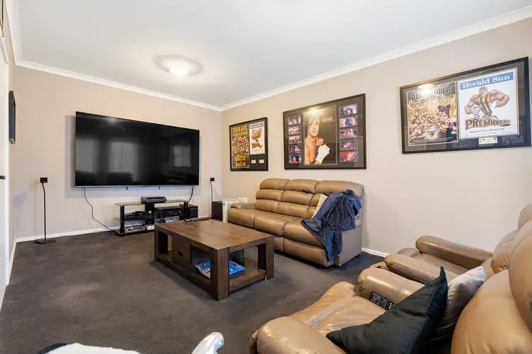 Fourth view of Homely house listing, 10 Earlston Place, Craigieburn VIC 3064