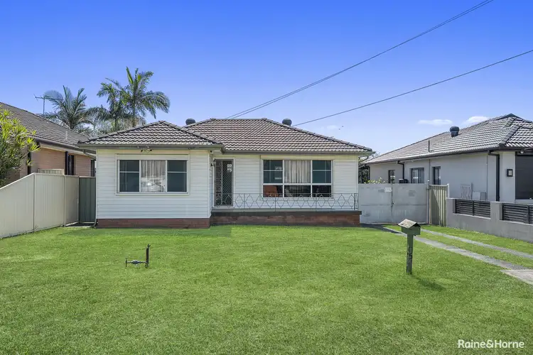 5 Galton Street, Smithfield NSW 2164