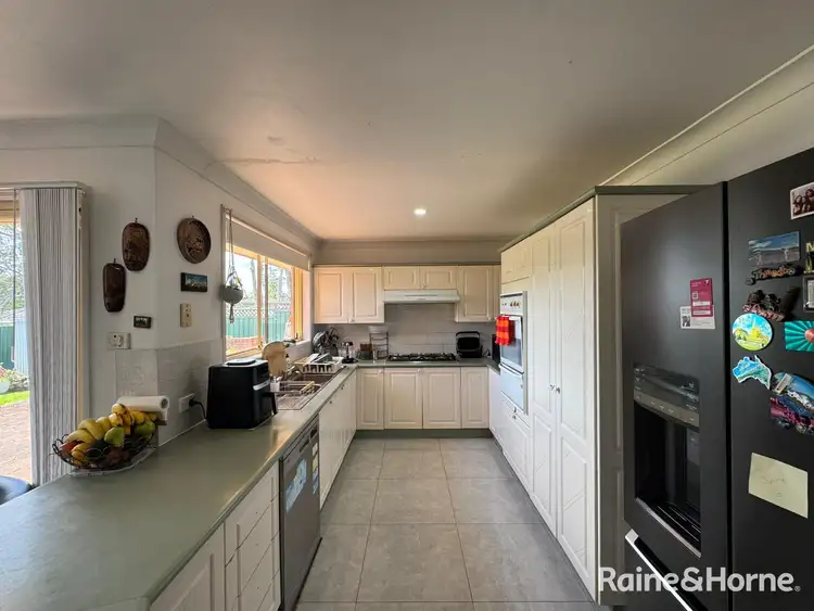 Third view of Homely house listing, 11 Petunia Place, Macquarie Fields NSW 2564