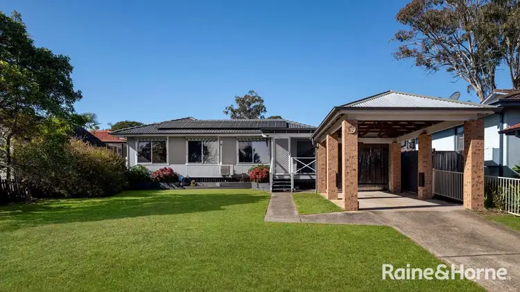 6 Paper Bark Place, Macquarie Fields NSW 2564