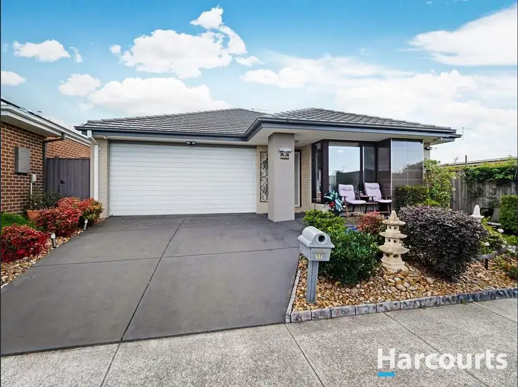 17 Dame Avenue, Clyde North VIC 3978