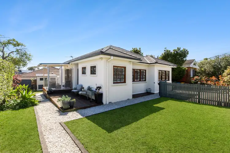 6 Violet Avenue, Forestville NSW 2087