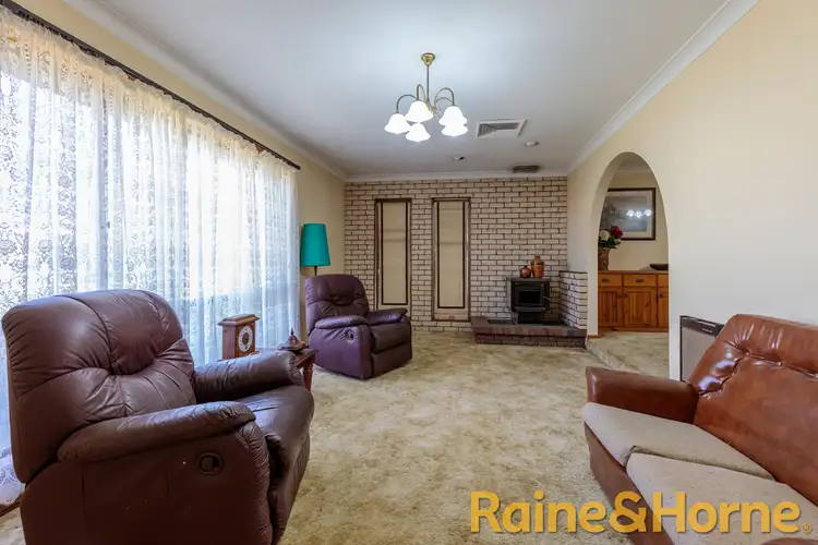 Fifth view of Homely house listing, 9 Meadowbank Drive, Dubbo NSW 2830
