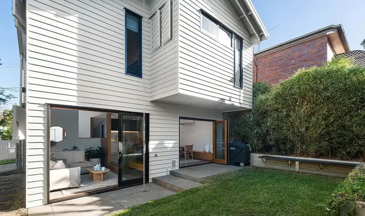 114 Mcilwraith Ave, Norman Park QLD 4170