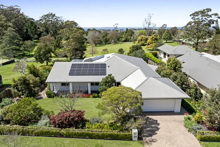 14 Glendower Street, Mount Lofty QLD 4350