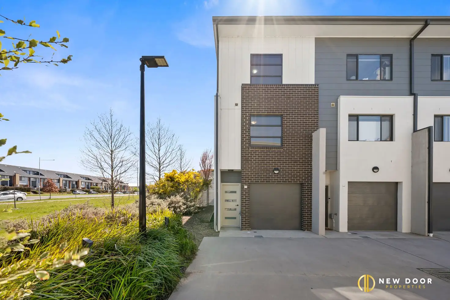Main view of Homely townhouse listing, 42/1 Hoffmann Street, Moncrieff ACT 2914