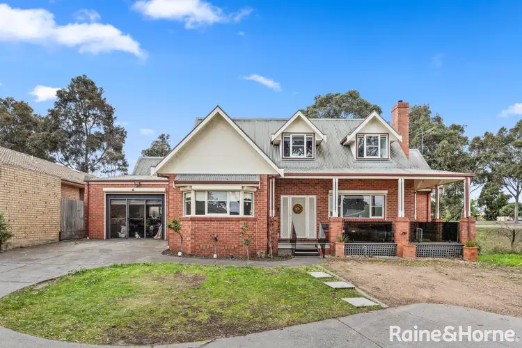 14 Weir Court, Roxburgh Park VIC 3064
