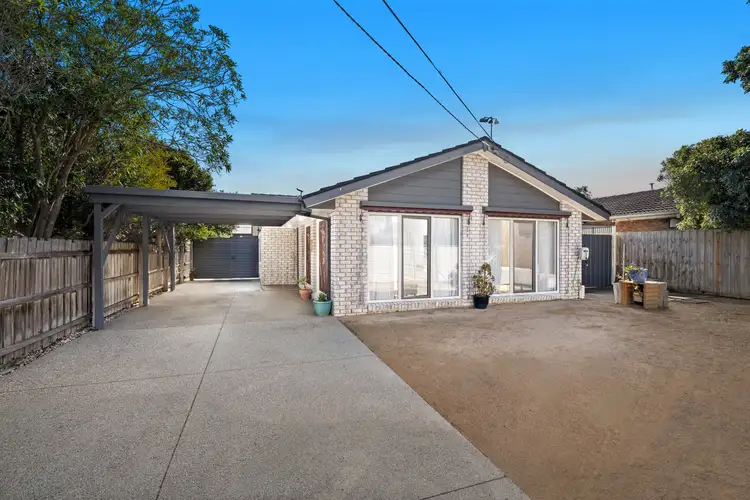 19 Milroy Crescent, Seaford VIC 3198