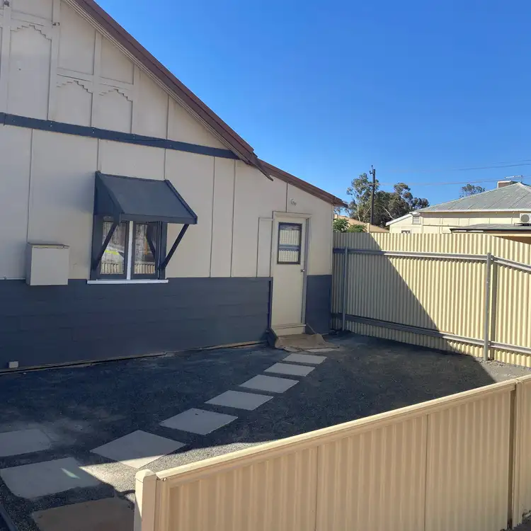 8B Davidson Street, South Kalgoorlie WA 6430