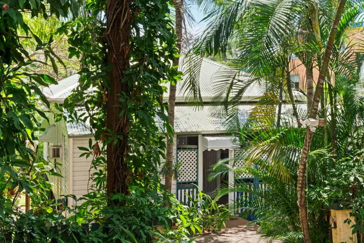 24 Queen Street, North Ward QLD 4810