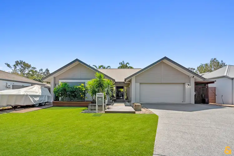57 Torrens Crescent, Wakerley QLD 4154
