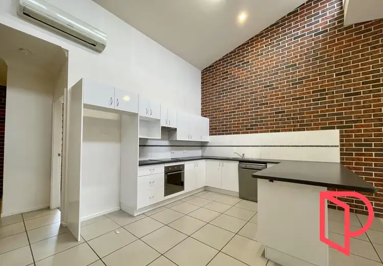 11/49 Brinawarr Street, Bomaderry NSW 2541
