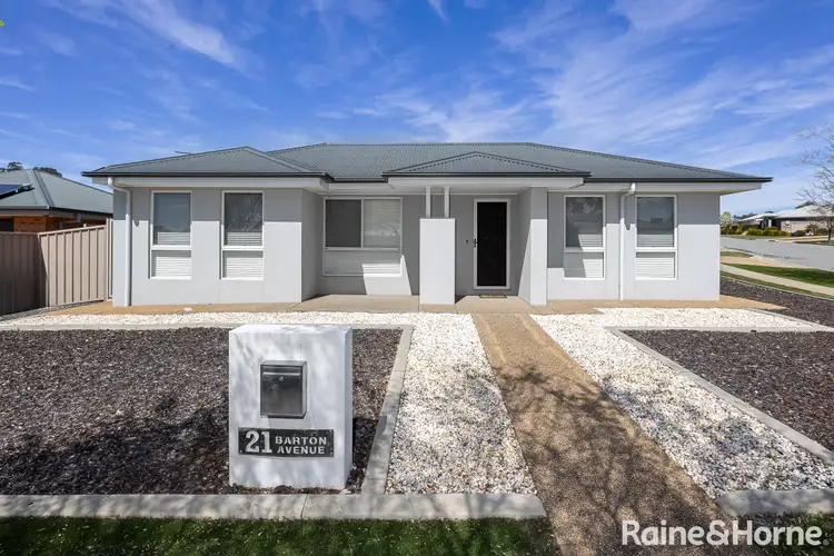 21 Barton Avenue, Lloyd NSW 2650