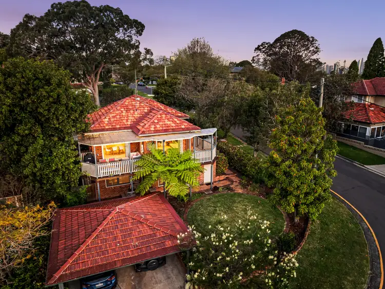 2 Valleyview Crescent, Greenwich NSW 2065