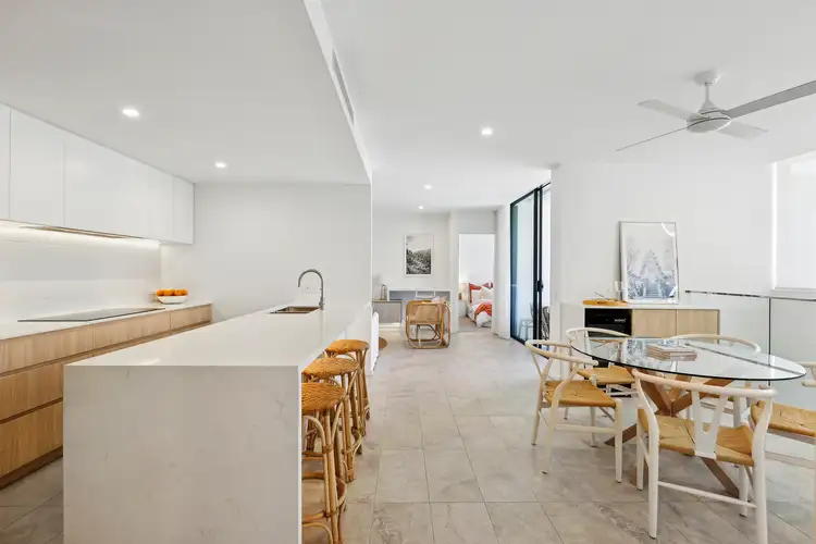 203/5 Nyrang Avenue, Palm Beach QLD 4221