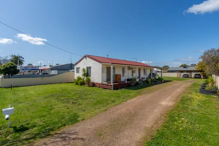 17 Clifton Street, Euroa VIC 3666