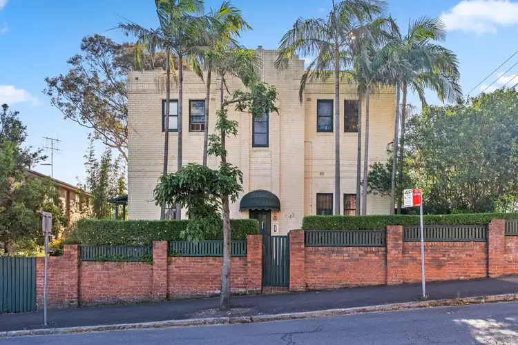 43 Montague Street