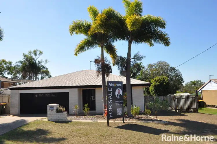 10 Rosslyn Close, Clinton QLD 4680