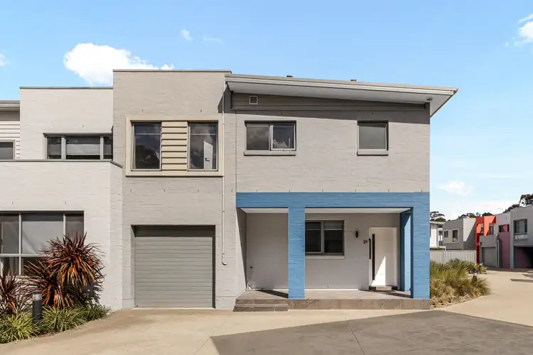 21/3 Sidhu Place, Quakers Hill NSW 2763