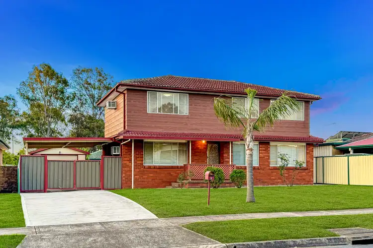 8 Elwood Crescent, Quakers Hill NSW 2763