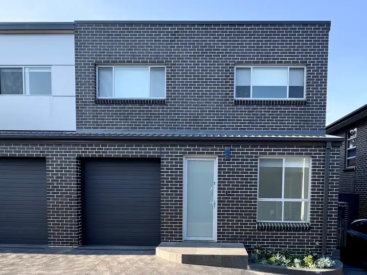7/22 Holland Crescent, Casula NSW 2170
