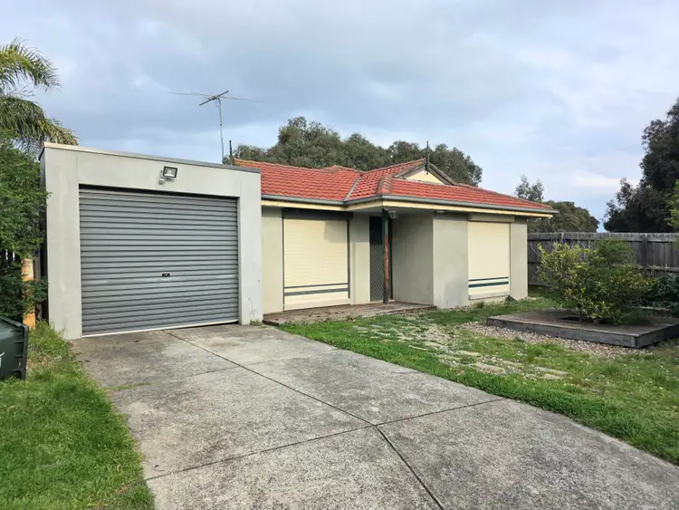 10 Abelia Ct, Meadow Heights VIC 3048