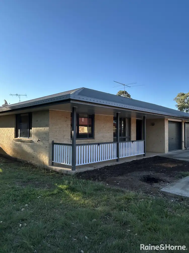 2/17 Martin Place, Kingaroy QLD 4610