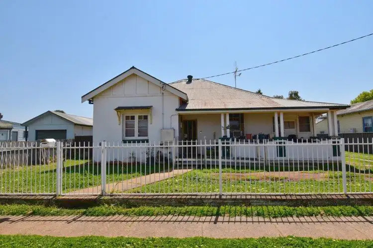 36 Maxwell Street, Wellington NSW 2820