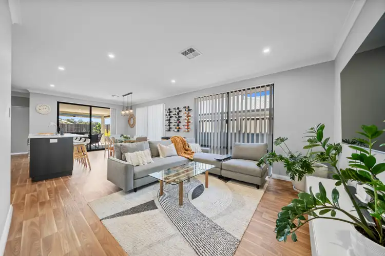 20 Crusader Road, Banksia Grove WA 6031