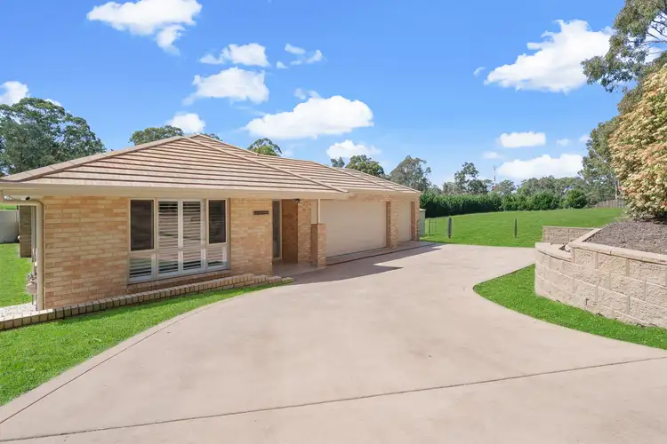 25 Yewens Circuit, Grasmere NSW 2570