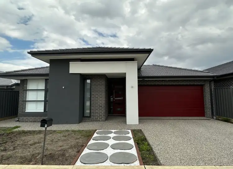 9 Degrees Road, Greenvale VIC 3059