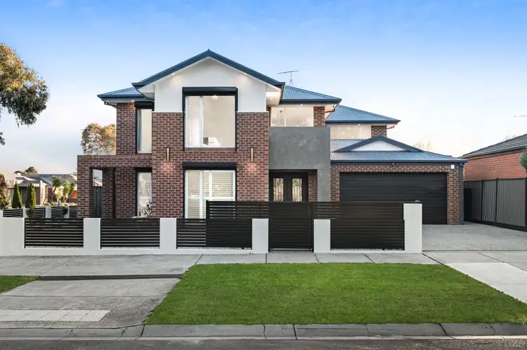 11 Thorngrove Avenue, Craigieburn VIC 3064